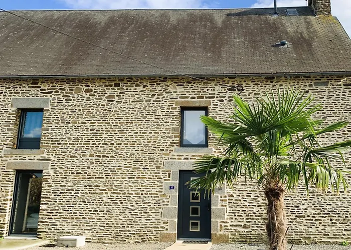 Le Du Plessis A 25 Mn Du Mont Saint-michel