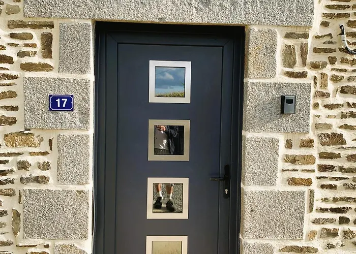 Le Du Plessis A 25 Mn Du Mont Saint-michel Montanel